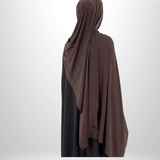 5 façons de nouer son hijab sans qu’il glisse (méthodes rapides + confort)