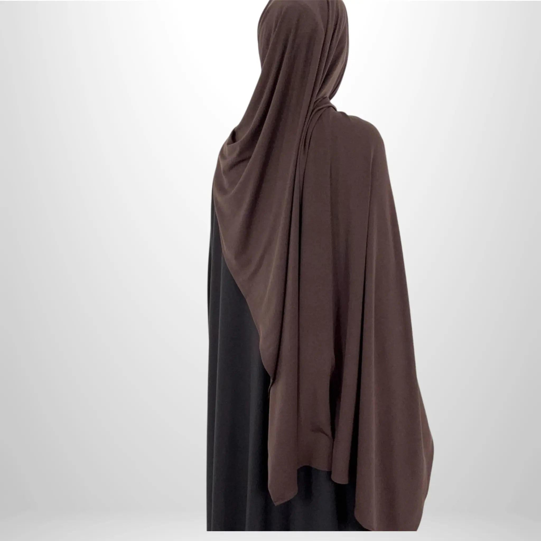 5 façons de nouer son hijab sans qu’il glisse (méthodes rapides + confort)